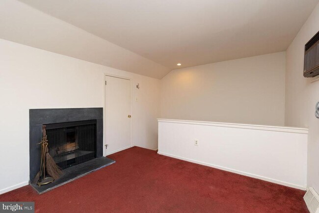 Building Photo - 215 N 23rd St