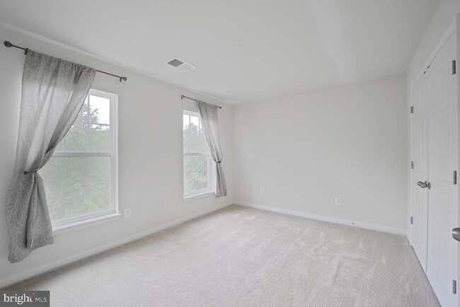 Building Photo - 9007 Central Park Dr