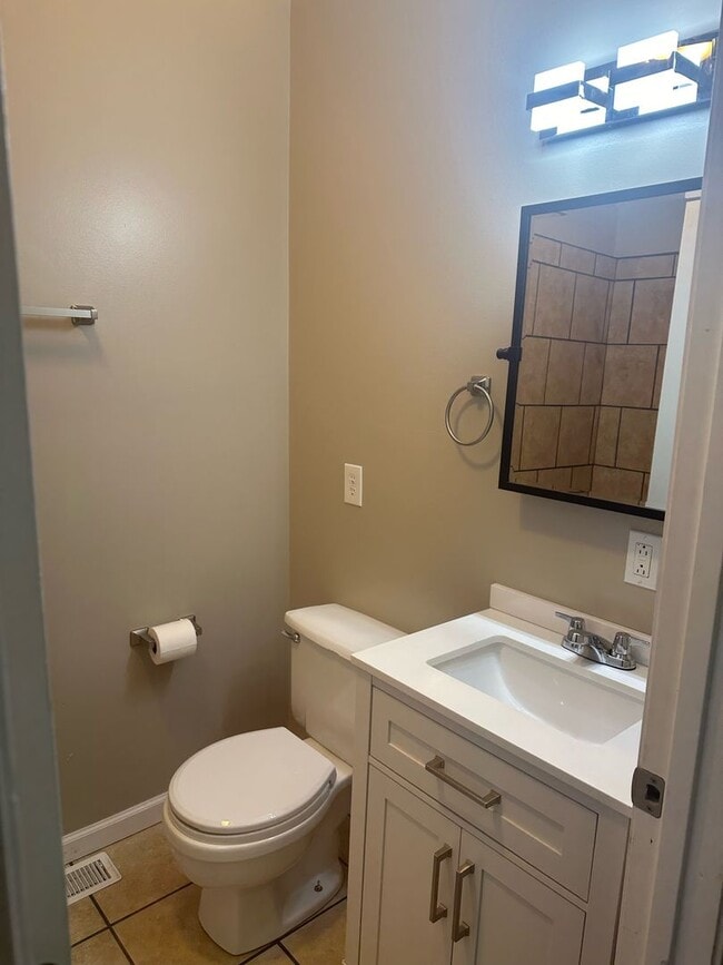 Building Photo - FABULOUS 4 BED HOME New Brighton