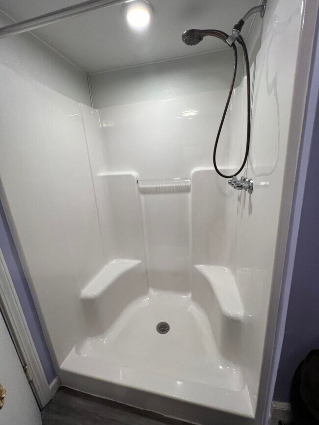 Building Photo - 10 Brig Dean Rd