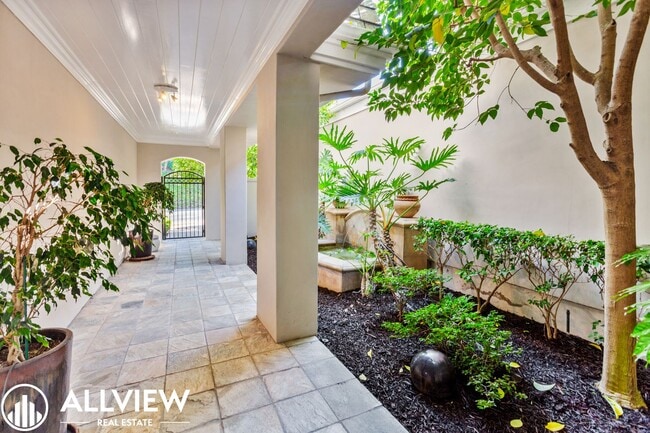 Building Photo - Stunning 3 Bedroom + Bonus Room 3.5 Bath A...