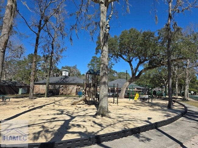 Building Photo - 22 Avocet Way