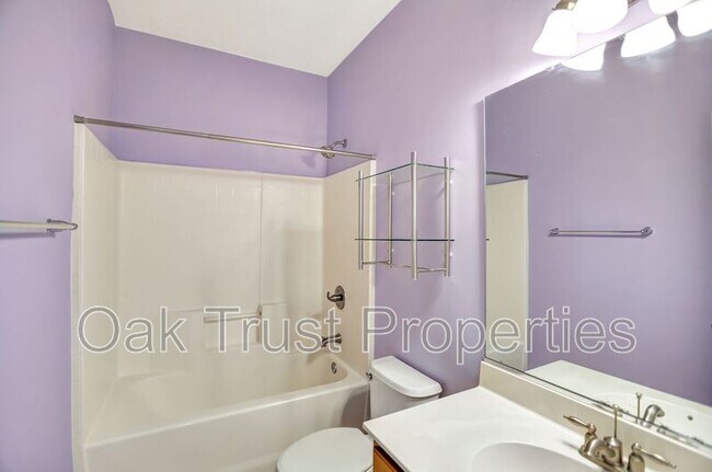 Building Photo - 5232 Mulholland Dr