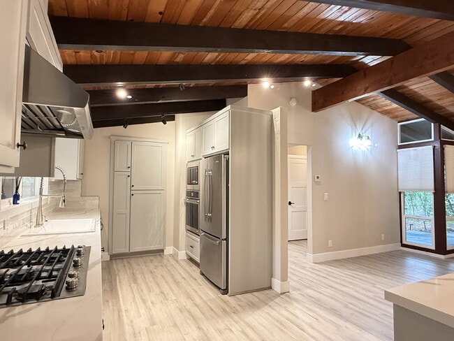 Building Photo - Lovely Single-Story Home in Corte Madera!