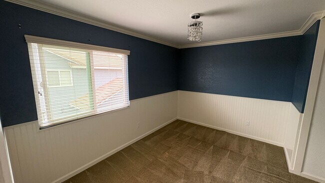 Building Photo - Spacious 4-Bedroom Home Near Centennial High School in Corona