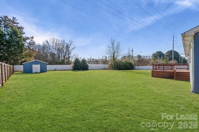 Building Photo - 16808 Knoxwood Dr