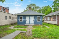 Building Photo - 3 Shadybrook Dr
