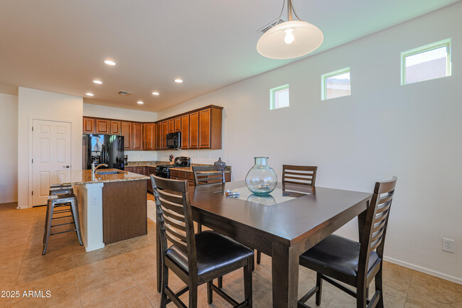 Building Photo - 42016 W Ellington Ln