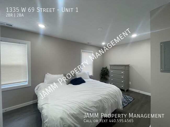 Building Photo - Modern 2 Bedroom, 2 Bathroom Apartment in ...