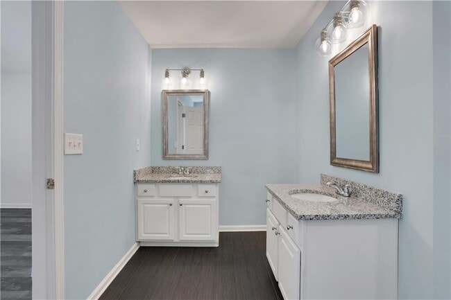 Building Photo - 617 Melilot Ln