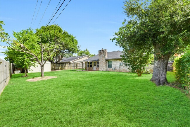 Building Photo - 11110 Sagecountry Dr