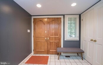 Building Photo - 414 Gilpin Rd