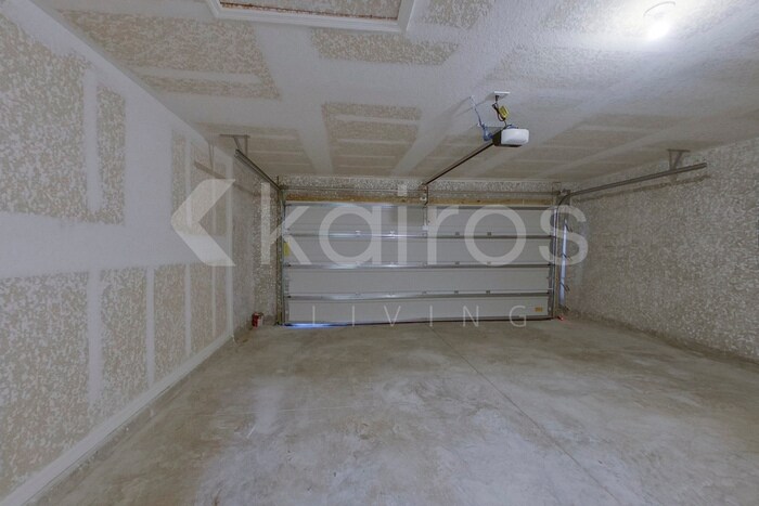 Building Photo - 150 Snedeker St
