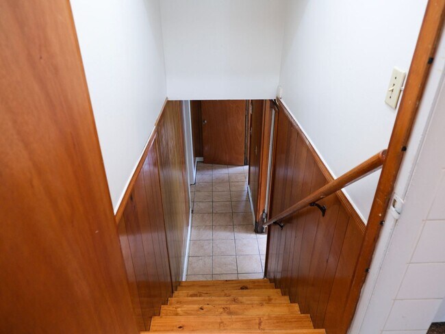 Building Photo - MOVE IN SPECIAL for: 3 Bedroom House Avail...