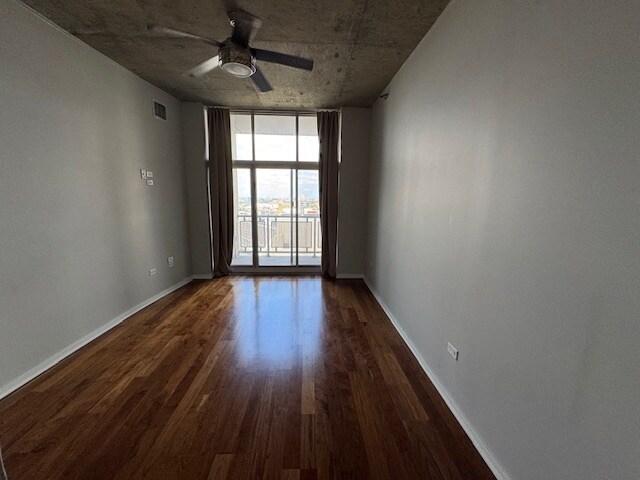 Building Photo - 700 N Larrabee St