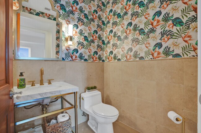 Building Photo - 516 Hendricks Isle