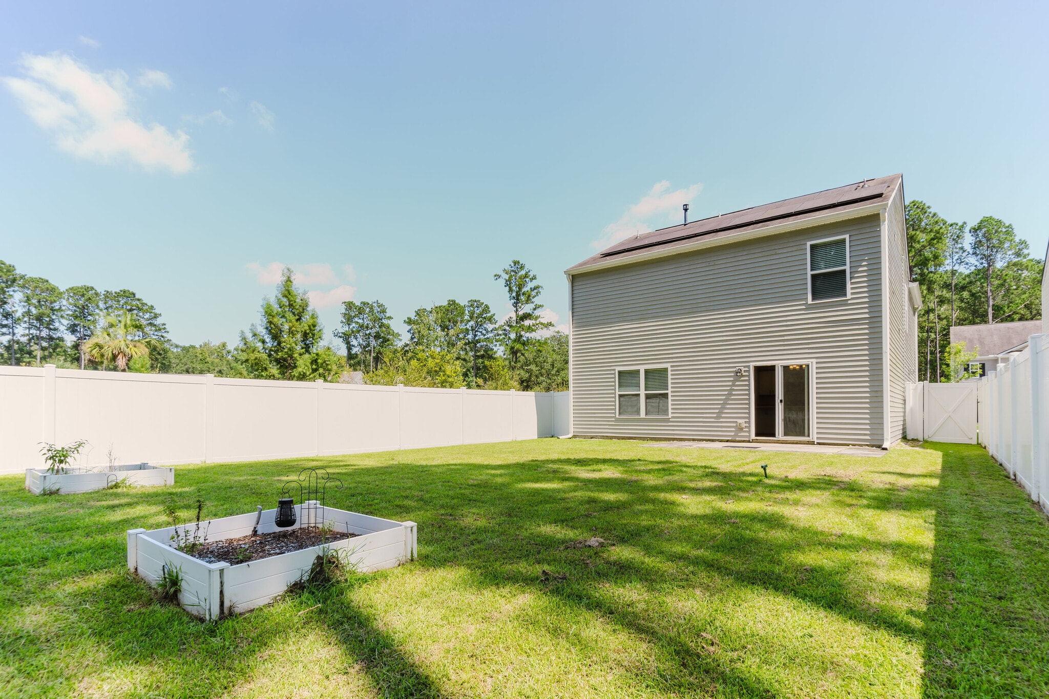 Building Photo - 204 Mascot Ct