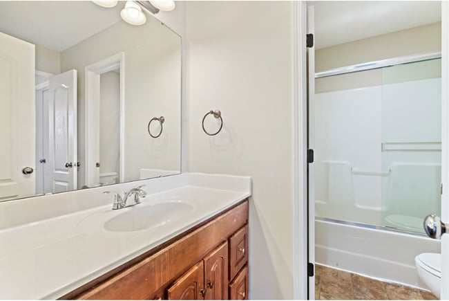 Building Photo - Spacious Two Bedroom Townhome - Available end of February