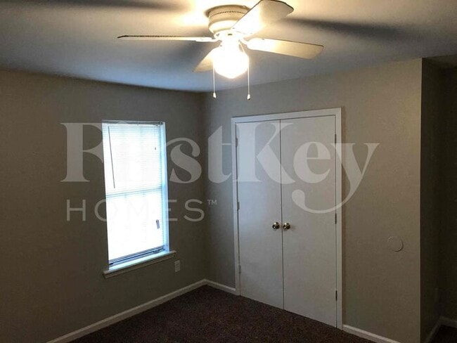 Building Photo - 4018 Glenroy Dr