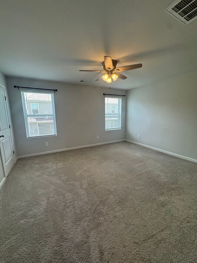 Building Photo - 1406 Walker Wy