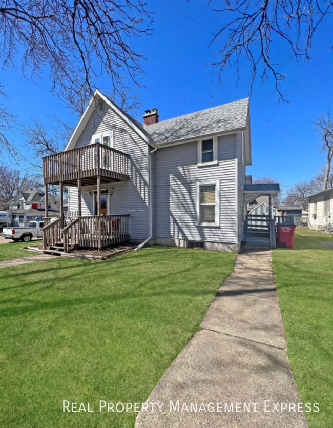 Building Photo - 1 Bed 1 Bath Main-Level Living in Sioux Falls