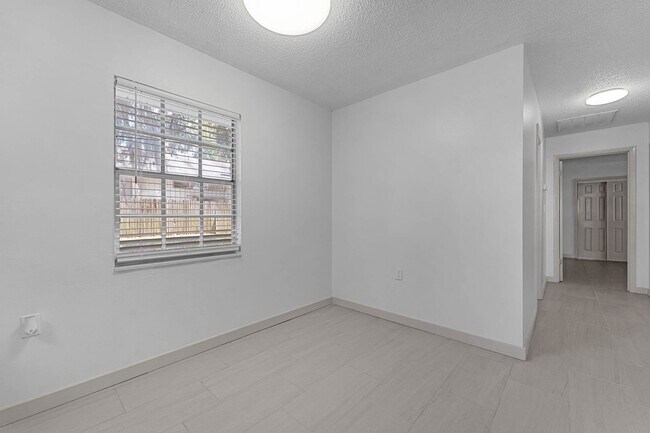 Building Photo - 2818 NE 7th St
