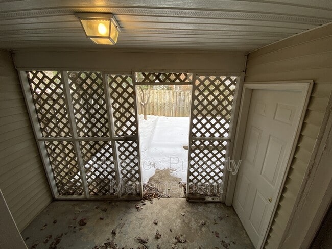 Building Photo - 212 Farrell Ln