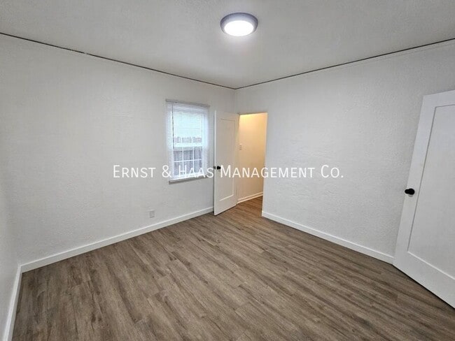 Building Photo - 824 Belmont Ave