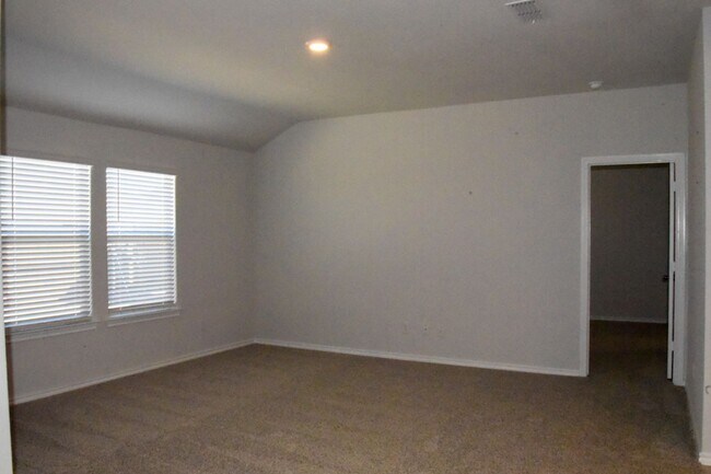 Building Photo - Beautiful 4/2/2 be the FIRST occupant!
