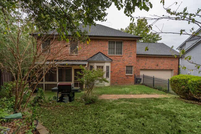 Building Photo - 60 Ravenwood Hills Cir