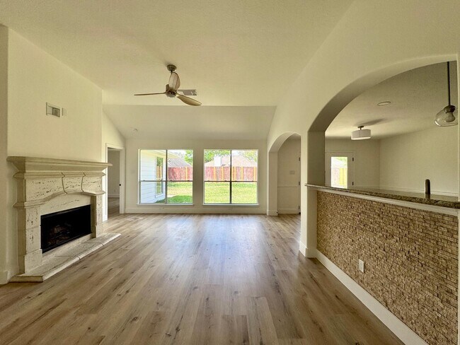 Building Photo - 6427 Liberty Valley Dr