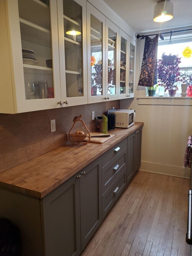Interior Photo - Laurel220 (KC-JF)