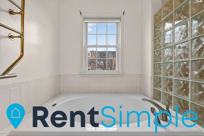 Building Photo - 13136 Ashnut Ln