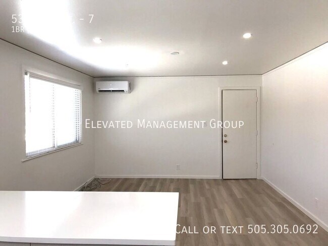 Building Photo - 535 Kiva St
