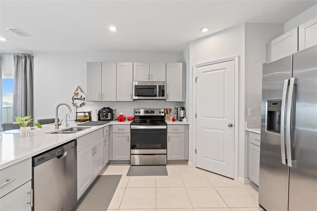 Building Photo - 5219 Tuscany Ln