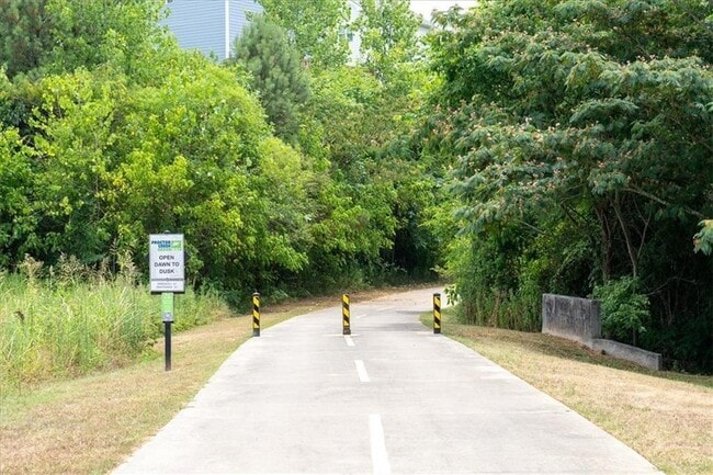 Building Photo - 1780 Sanford Ln