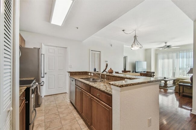 Building Photo - 700 S Harbour Island Blvd