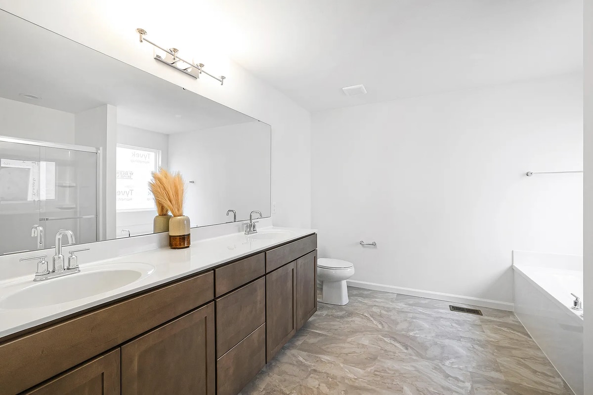 Building Photo - 18406 Boone Rdg Mnr Dr