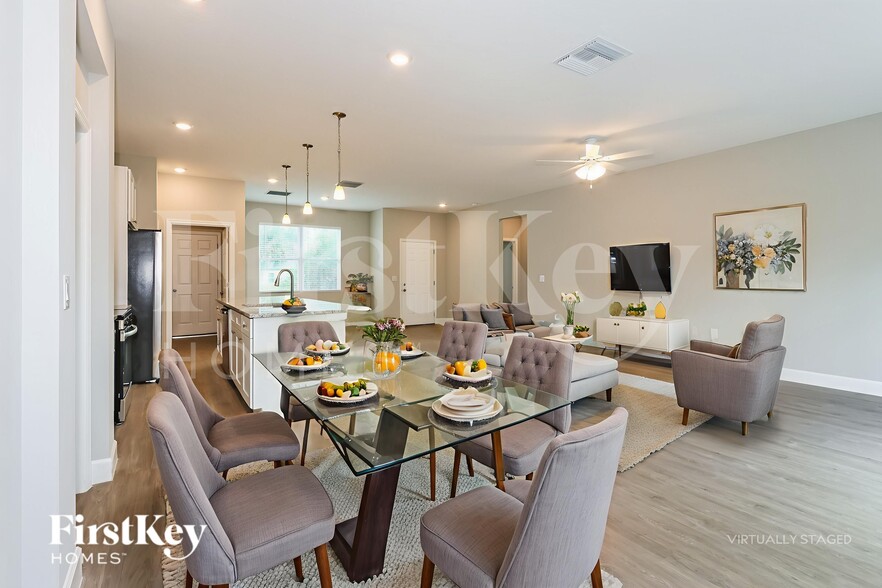 Building Photo - 331 Halloran St SE