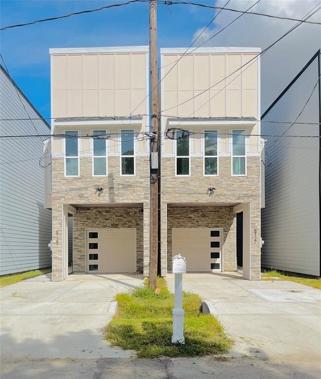 Building Photo - 8127 St Louis St