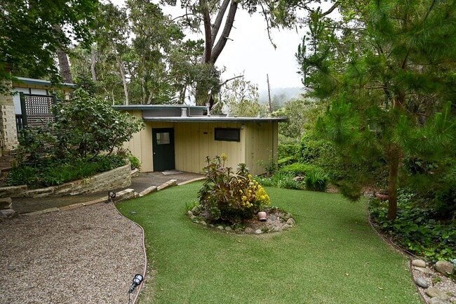 Building Photo - Dolores Street Triplex