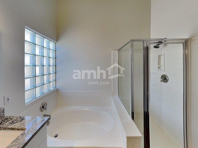 Building Photo - 2508 N 134th Ave