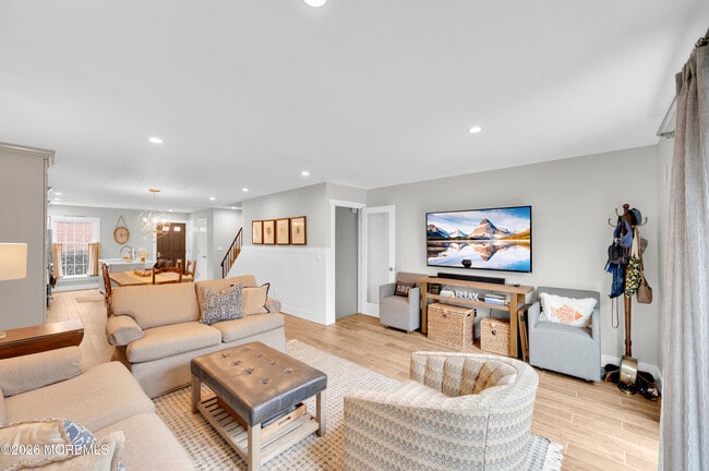 Building Photo - 51 Wyckham Rd