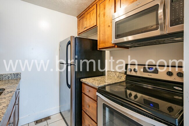 Building Photo - 4809 S 1740 E