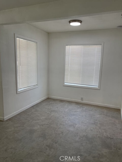 Building Photo - 701 S 2nd Ave