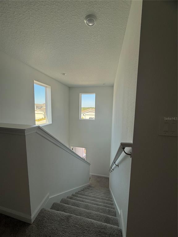 Building Photo - 1926 Sarah St