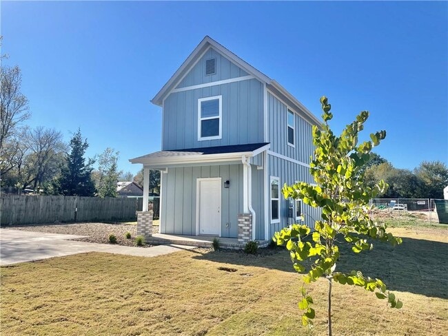 Primary Photo - 506 Park St