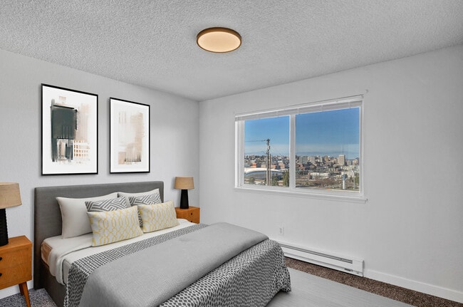 Building Photo - Harborview East