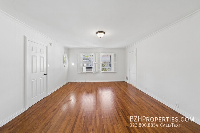 Building Photo - 1284 S Beverly Glen Blvd