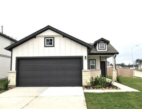 Building Photo - 23415 Pinetum Cir